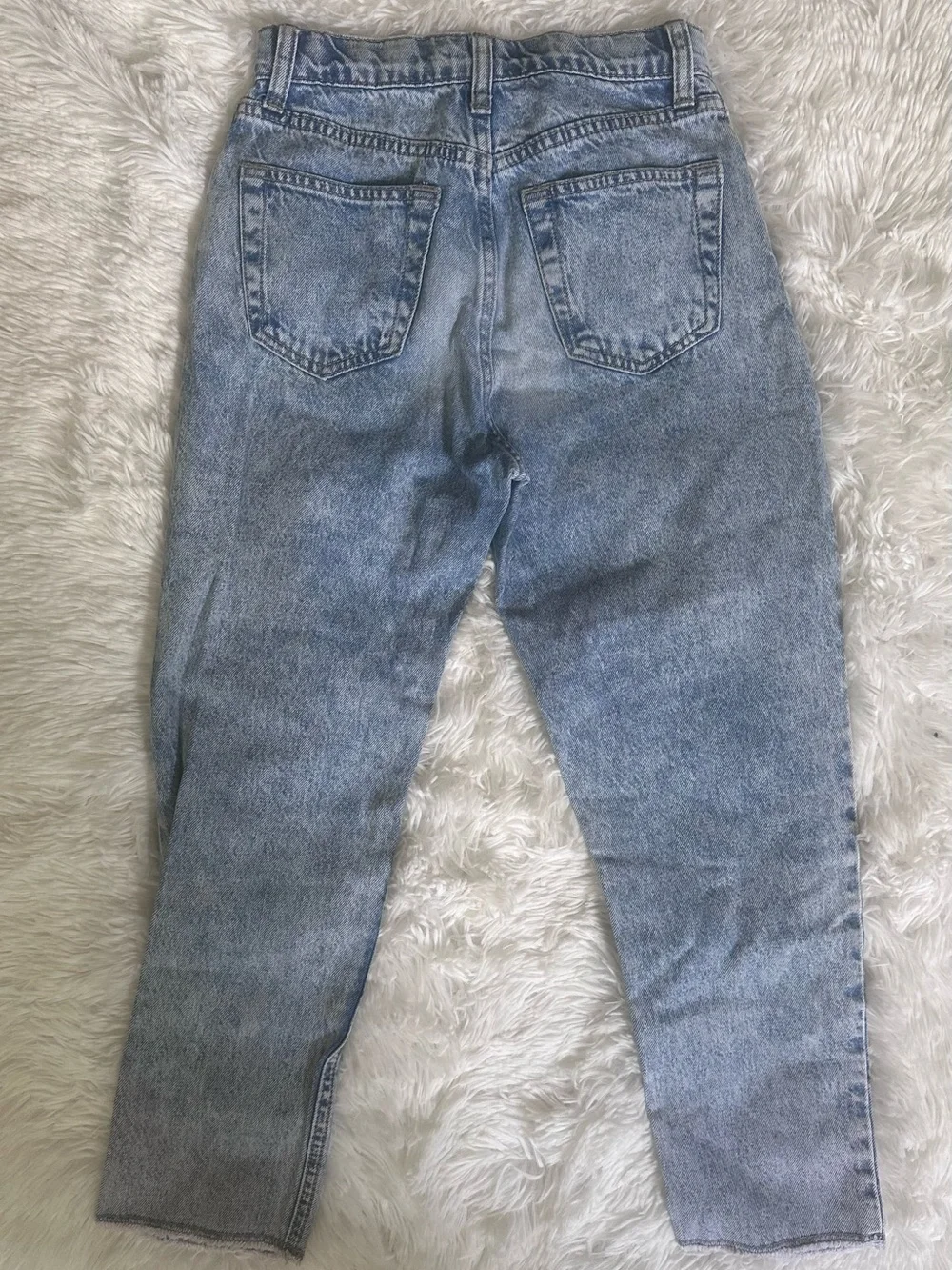 Used Girl’s GAP Faded Light Blue Mom Jeans size 10